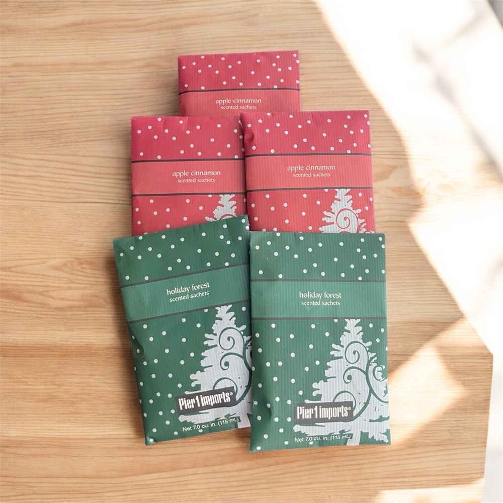 NEW Pier 1 Imports Scented Sachets Set of 5 Apple Cinnamon Holiday Forest